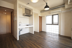 ���r���O